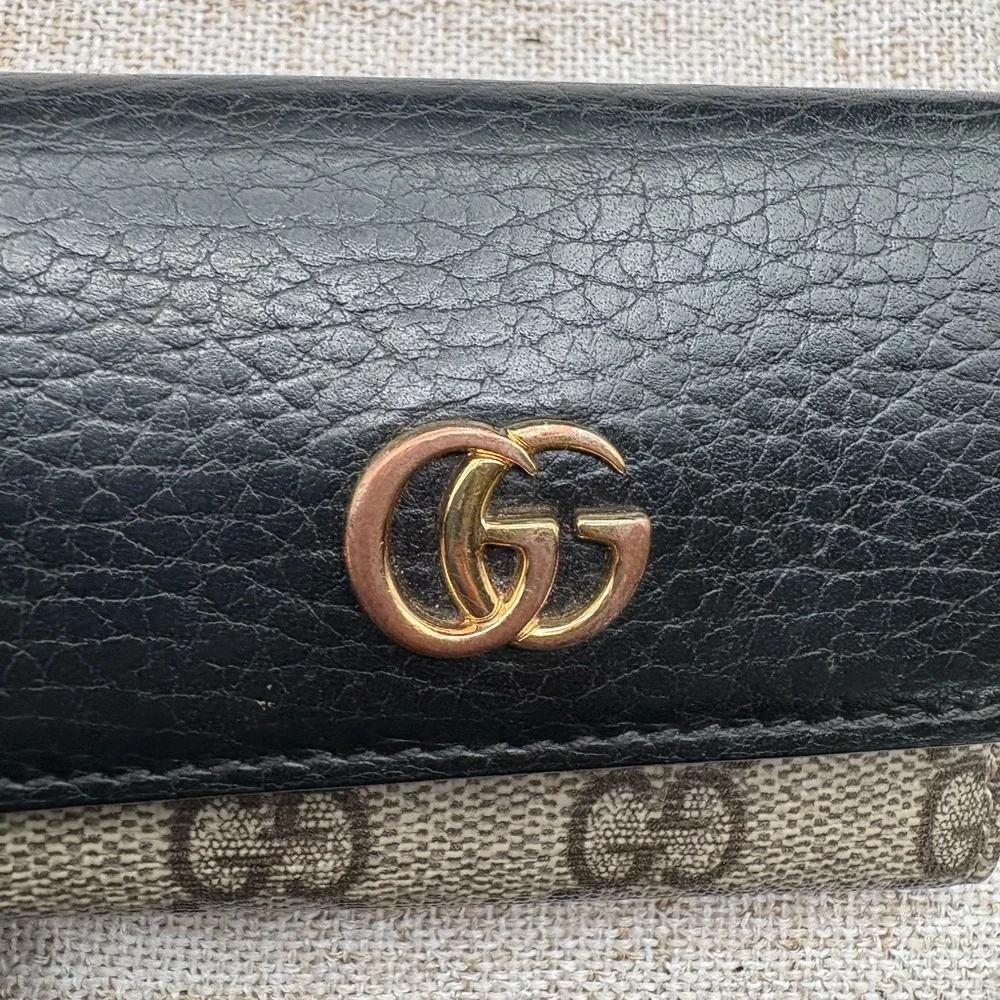 Gucci GG Canvas & Black Leather Key Holder